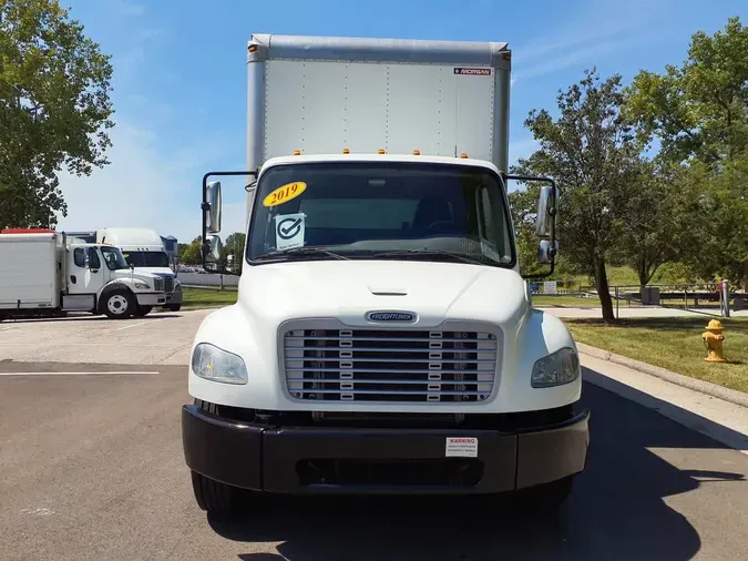 2019 FREIGHTLINER M2 106