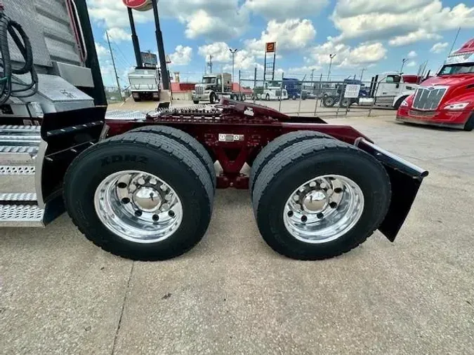 2022 Kenworth W900L