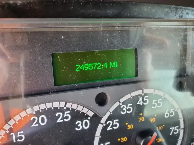 2018 FREIGHTLINER M2 106