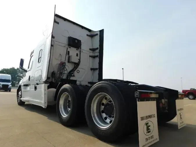 2020 Freightliner New Cascadia 126