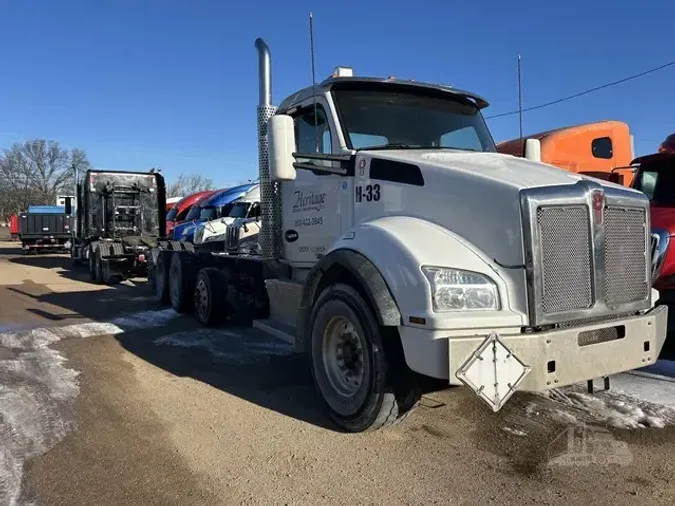 2015 KENWORTH T880