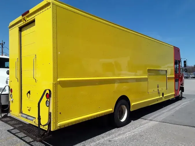 2017 FRTLR CUSTOM CHASSIS CORP MT-55 WALK-IN