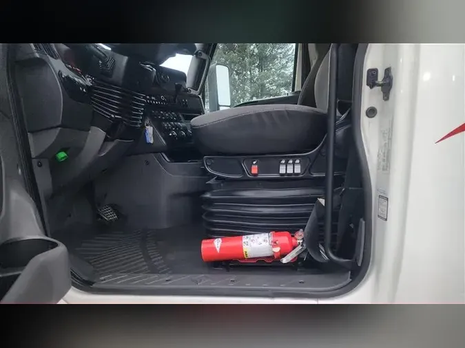 2022 INTERNATIONAL LT