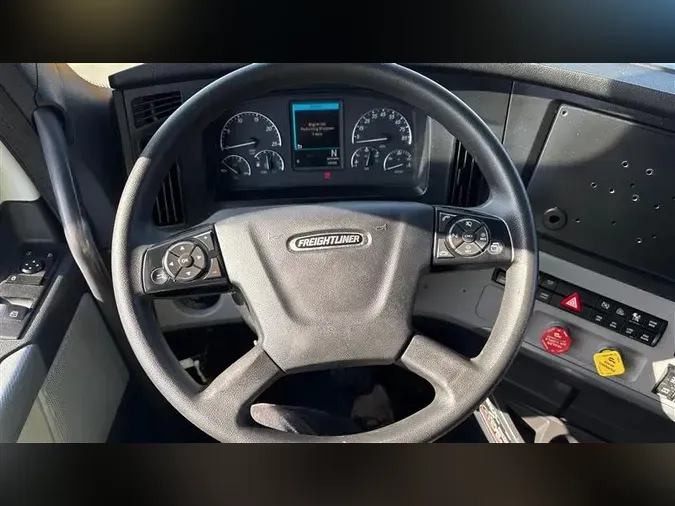 2022 FREIGHTLINER CA126