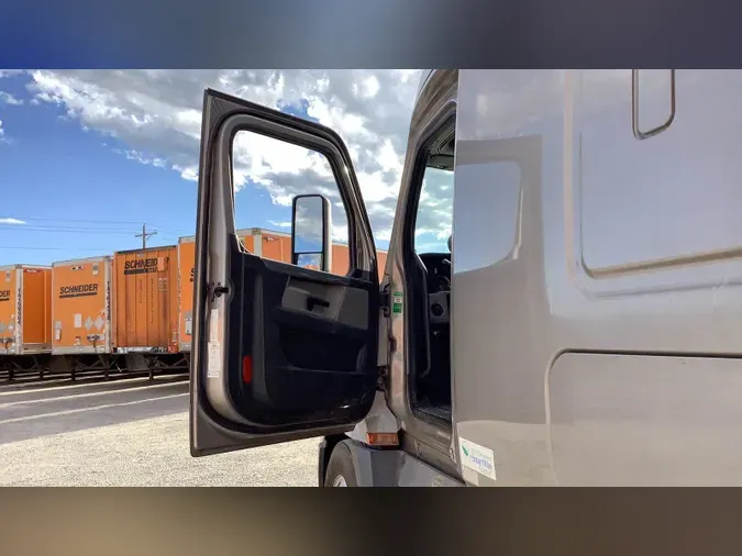 2020 Freightliner Cascadia