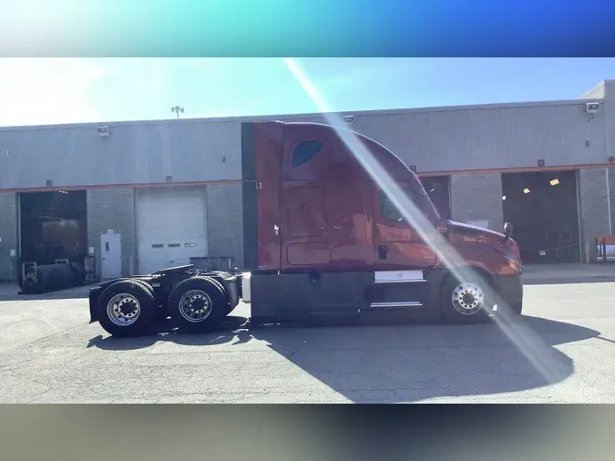 2023 Freightliner Cascadia
