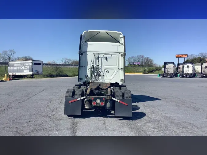 2021 Freightliner Cascadia 126