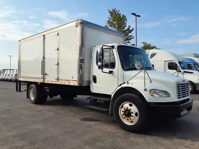 2019 FREIGHTLINER M2 106