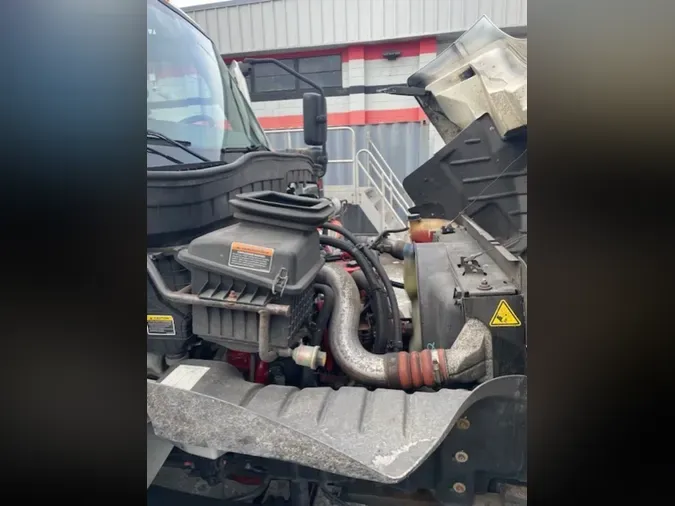 2020 NAVISTAR INTERNATIONAL MV607 (4X2)