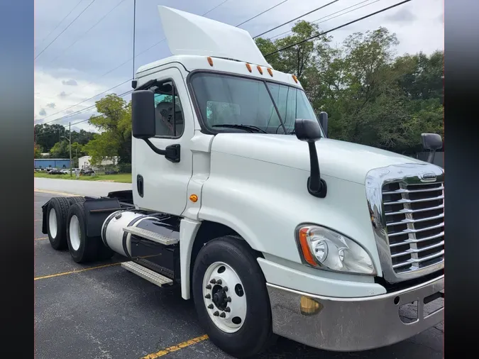 2017 FREIGHTLINER/MERCEDES CASCADIA 125