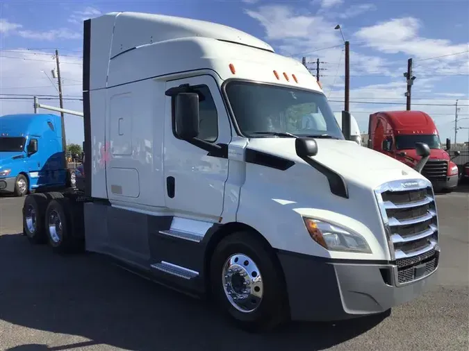 2020 FREIGHTLINER CA116