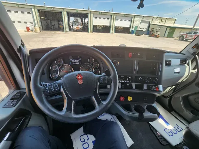 2022 Kenworth T680