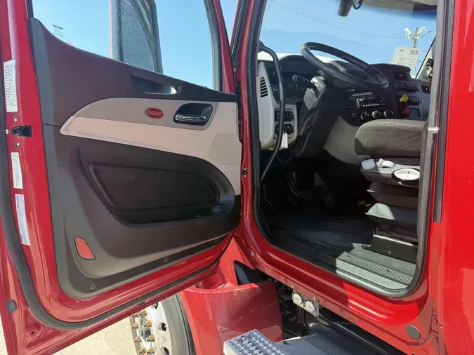 2022 Peterbilt 579