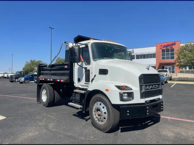 2024 MACK MD64