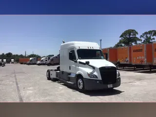 2022 Freightliner Cascadia 126