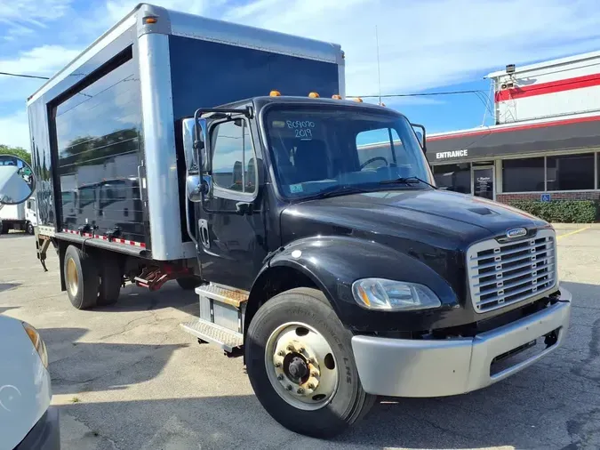 2019 FREIGHTLINER M2 106