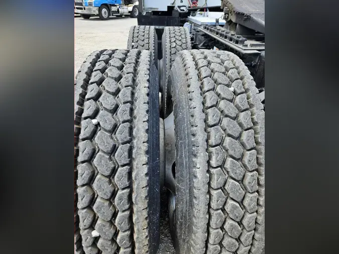 2024 PETERBILT 579
