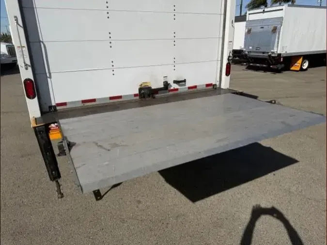 2021 Freightliner Business Class M2 106