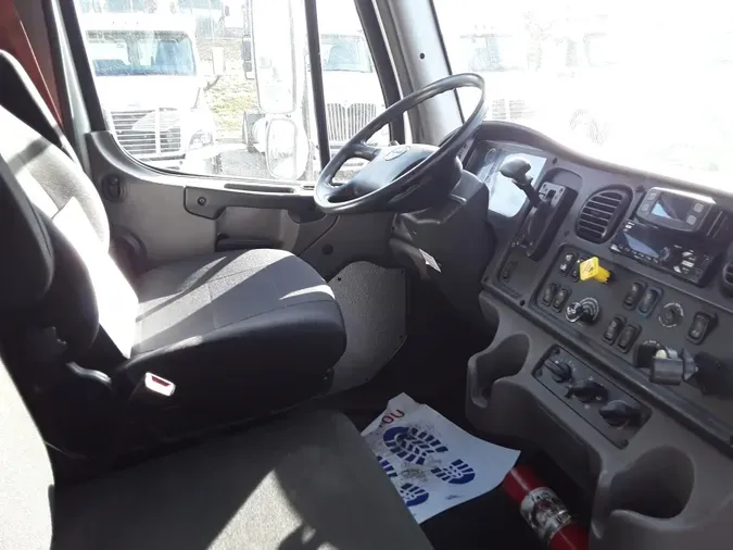 2019 FREIGHTLINER/MERCEDES M2 106