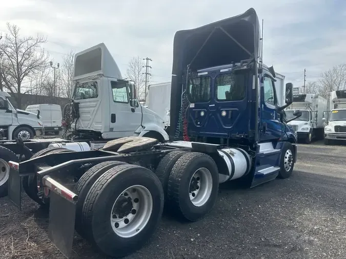 2020 FREIGHTLINER/MERCEDES NEW CASCADIA PX12664