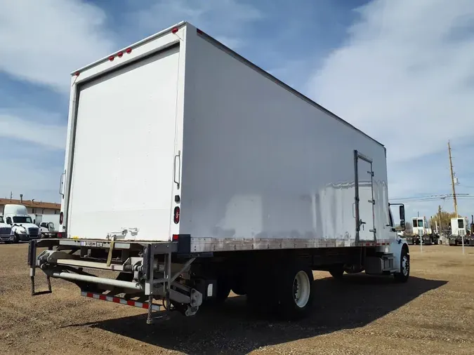 2018 FREIGHTLINER M2 106