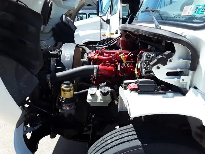 2019 FREIGHTLINER M2 106