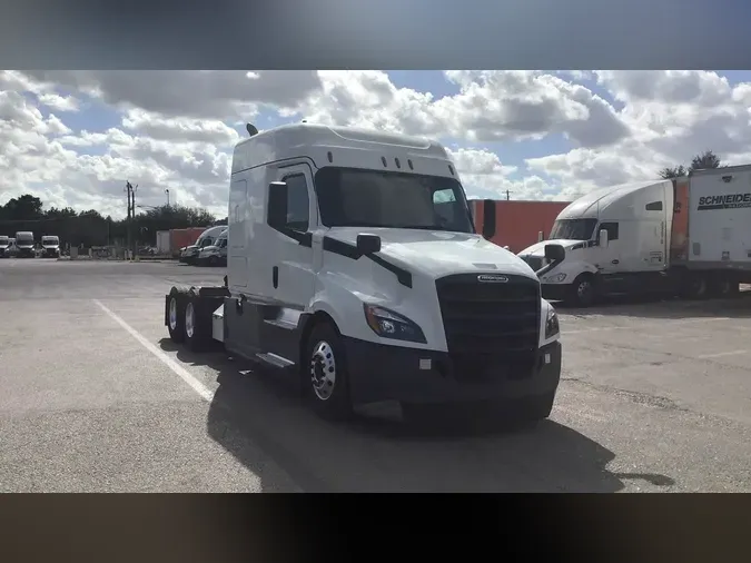 2020 Freightliner Cascadia 1269a8eafb2a44810c824e4012574661966