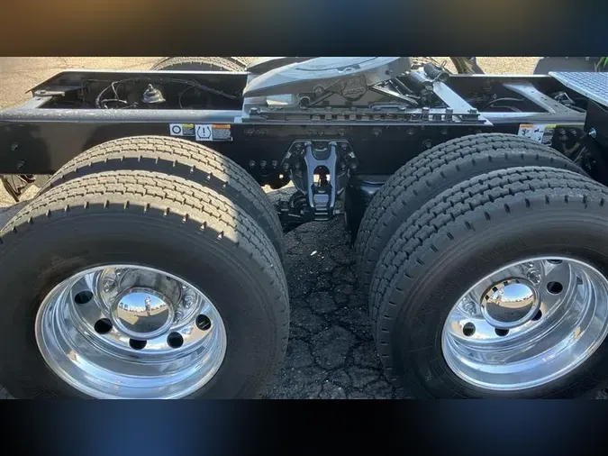 2022 KENWORTH T680