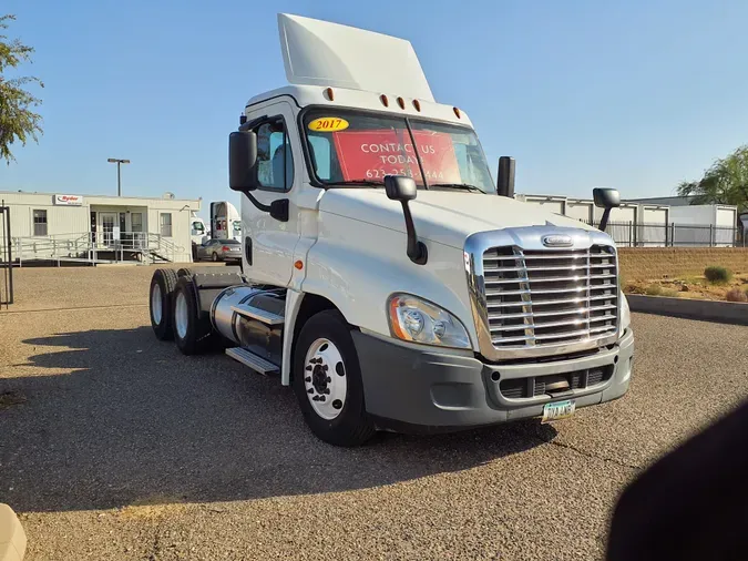 2017 FREIGHTLINER/MERCEDES CASCADIA 125