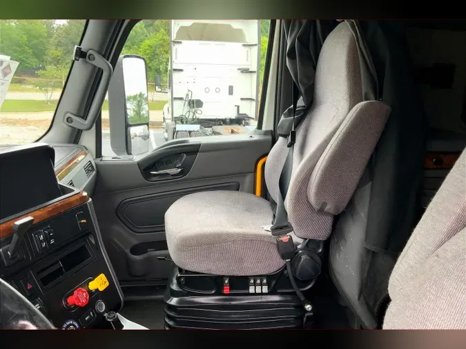 2021 INT LT625 6x4