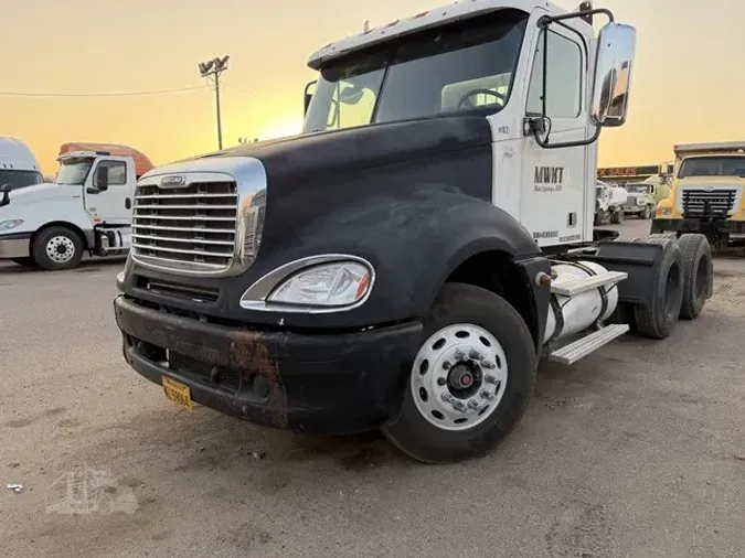 2004 FREIGHTLINER COLUMBIA 1209a991b1fb9925cbcdcee8413176b9d9b