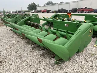 2011 JOHN DEERE 608C
