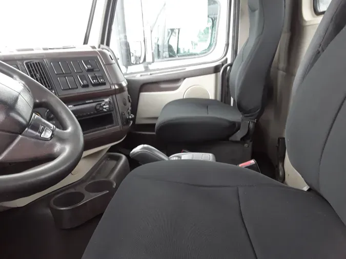 2017 VOLVO VNM42TRACTOR