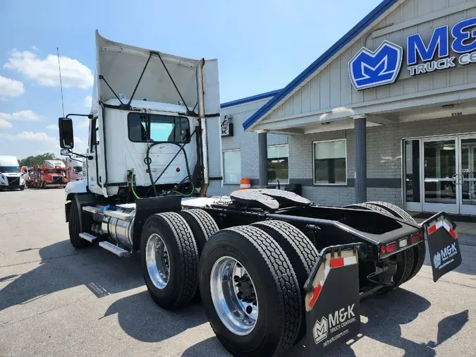 2020 MACK AN64T