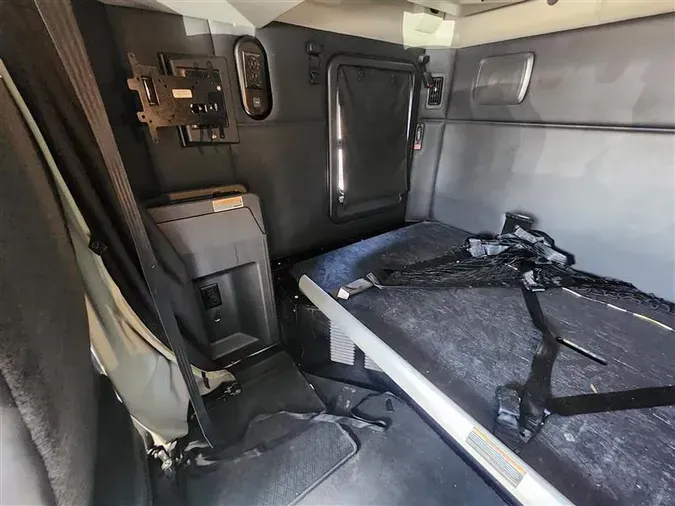 2023 KENWORTH T680