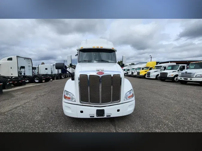 2022 Peterbilt 579