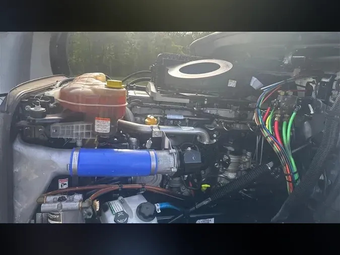 2020 FREIGHTLINER CA126