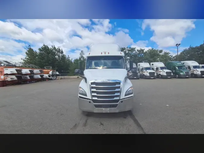 2019 Freightliner Cascadia 126
