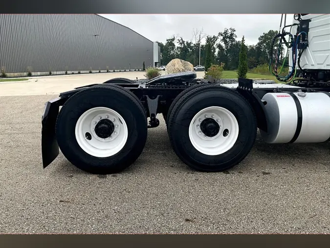 2019 INT LT625 6x4
