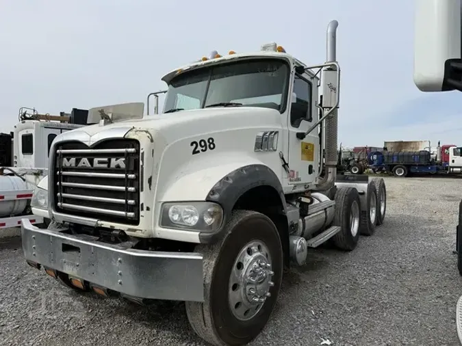 2009 MACK GRANITE GU713