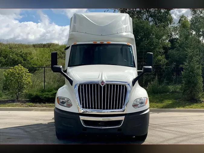 2022 INT LT625 6x4
