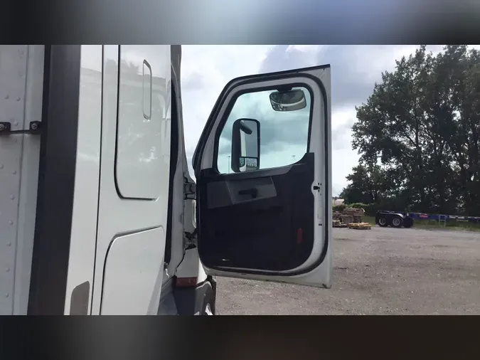 2022 Freightliner Cascadia 126