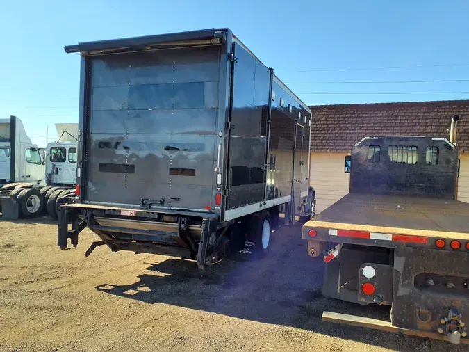 2015 FREIGHTLINER/MERCEDES M2 106