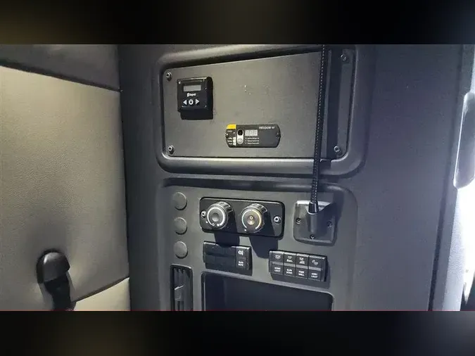 2020 FREIGHTLINER CA126