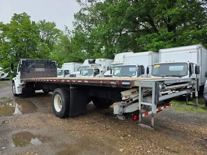 2017 FREIGHTLINER M2 106