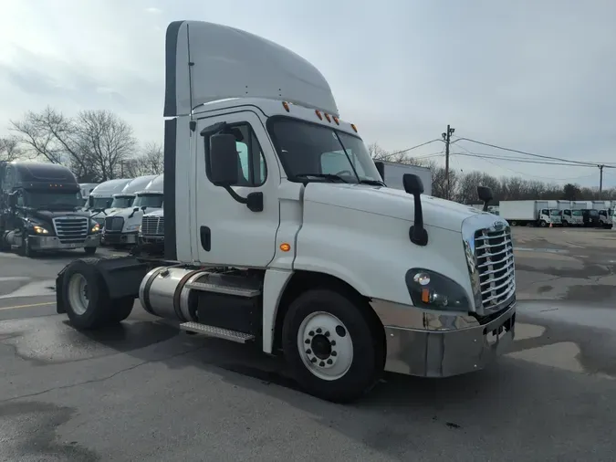 2018 FREIGHTLINER/MERCEDES CASCADIA 125