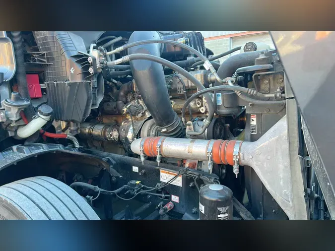 2023 Freightliner Cascadia 126