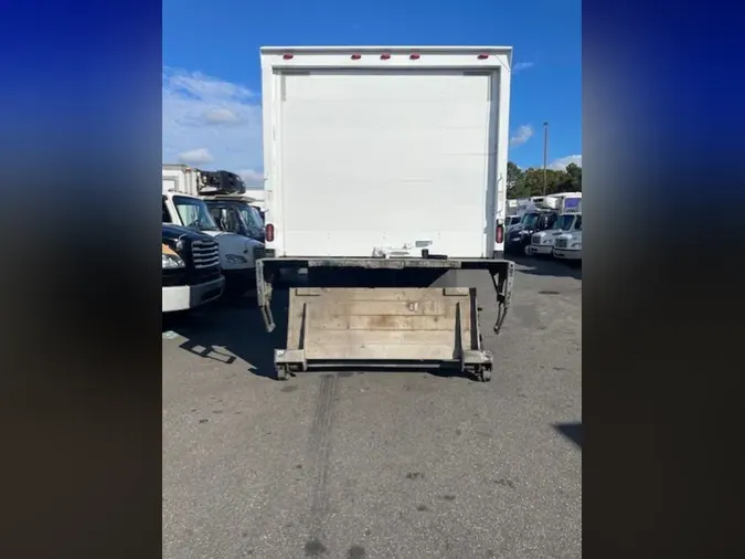 2017 FREIGHTLINER/MERCEDES M2 106