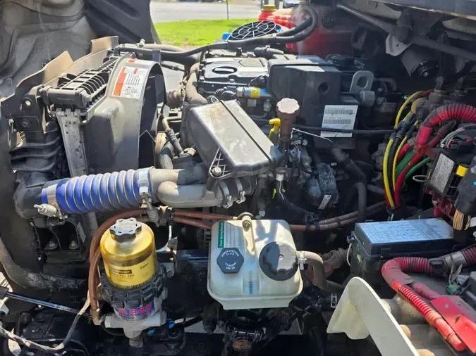 2020 FREIGHTLINER/MERCEDES M2 106