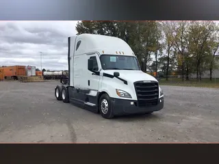 2021 Freightliner Cascadia 126